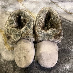 Pottery Barn Faux Fur Cozy Booties (Small Size; Brand New with Tag)